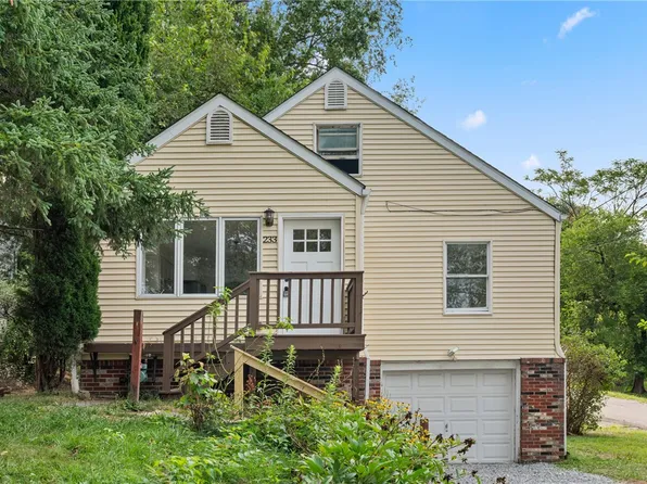 233 Maple Dr, Monroeville, PA 15146