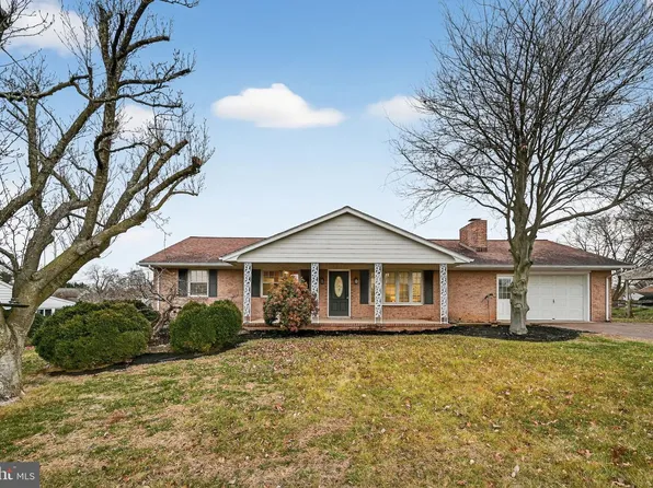 10611 Oaktree Cir, Williamsport, MD 21795