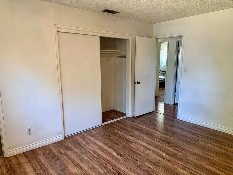 1880 Barnett Way — Photo 12