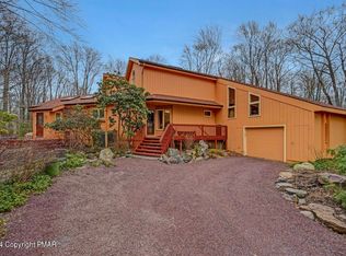 247 Buckskin Way, Pocono Pines, PA