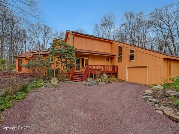 247 Buckskin Way, Pocono Pines, PA 18350