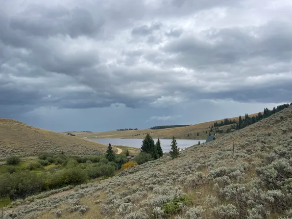 Cash Ln, Buffalo, WY 82834