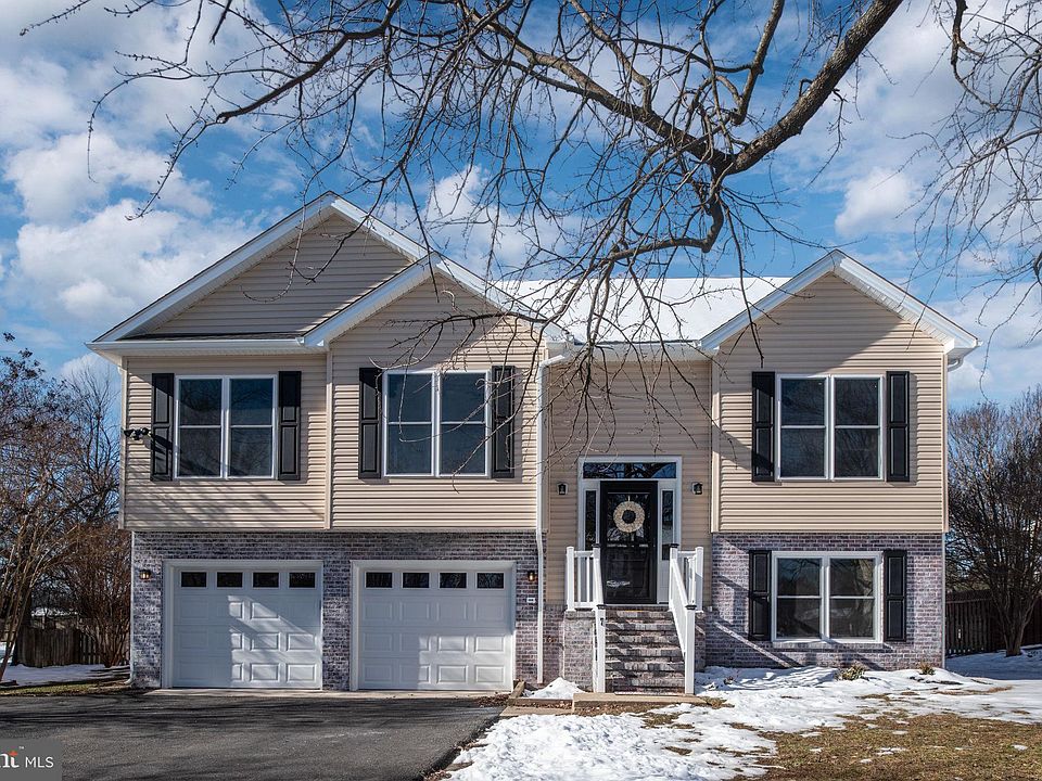 1st image of 7 Dawson Dr