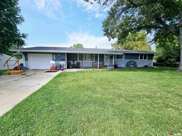 936 P St, Geneva, NE 68361