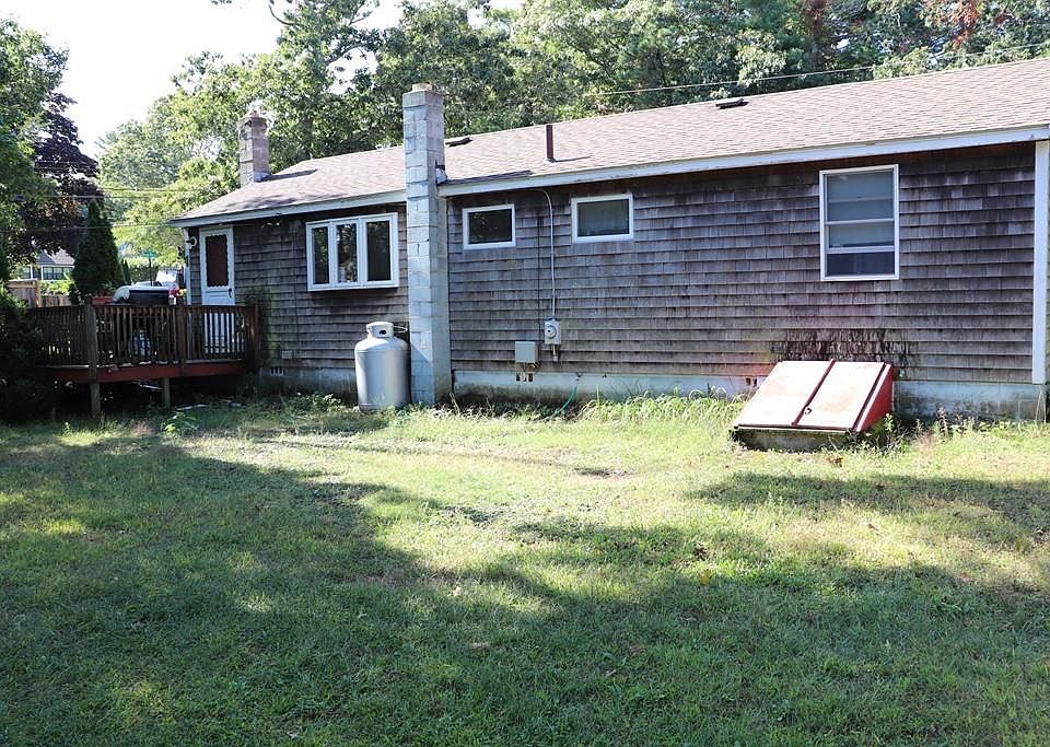 2nd image of 9 White St