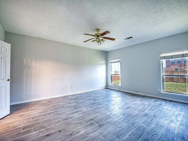 1532 Tanglewood Dr — Photo 34
