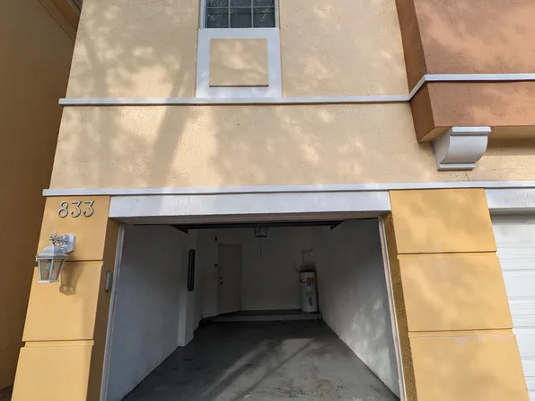 833 Pipers Cay Drive, West Palm Beach, FL 33415