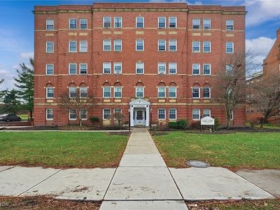 15820 Van Aken Blvd APT 505, Shaker Heights, OH, 44120