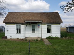 360 S East St, Hull, IL 62343