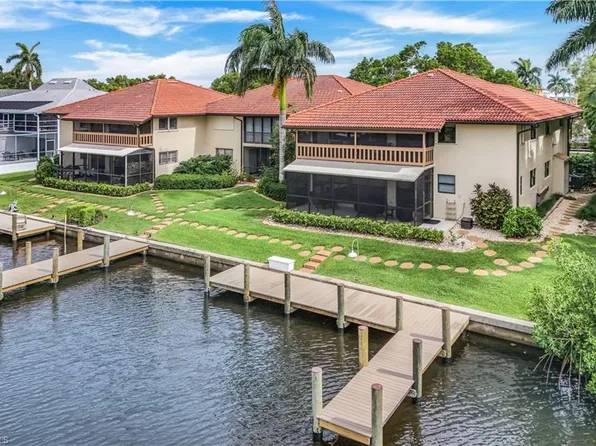 1390 Chesapeake AVE #1390, NAPLES, FL 34102