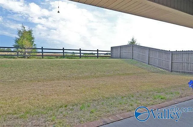 206 Fields Pond Dr — Photo 3