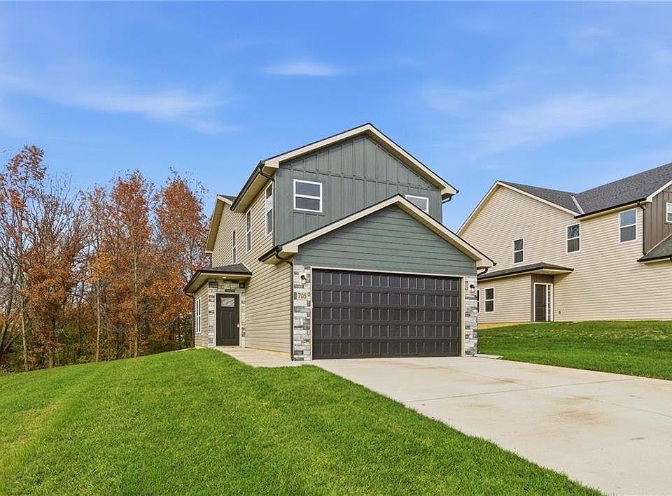 1st image of 705 Mahogany Ct