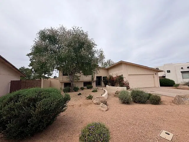 4 bed, 3.5 bath, 2360 sqft, $2,800 — Photo 3