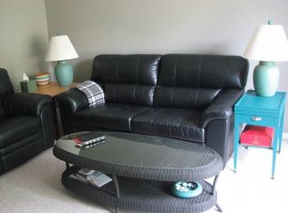 28813 W Lamphere Rd, Island Lake, IL 60042