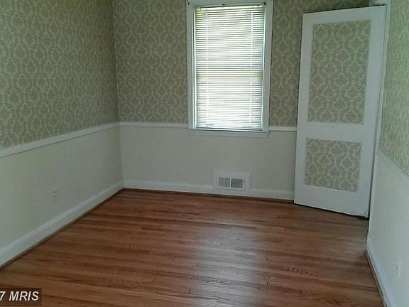 5th image of 3504 Mayfair Rd
