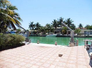 621 10th St, Key Colony Beach, FL 33051