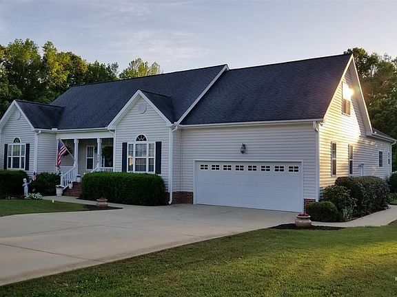 4th image of 726 Olivia Way