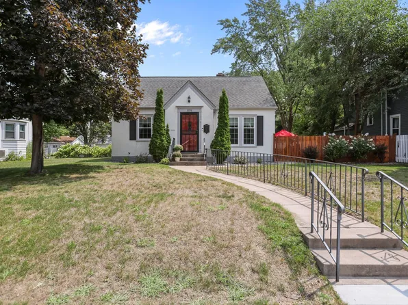 2226 Branch Ave, Anoka, MN 55303