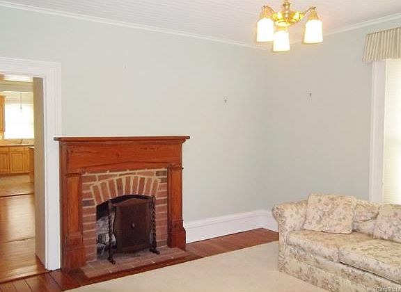 3rd image of 313 W Thomas St