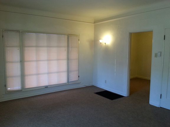 2nd image of 658 Temple Ave APT E