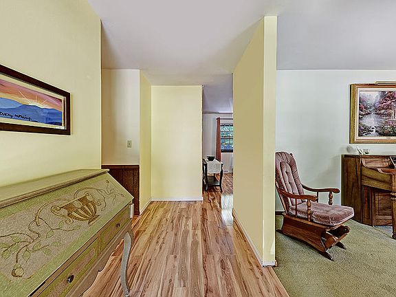 4th image of 2825 Mary Emily Ln