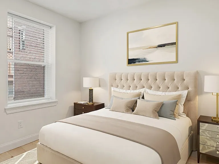 15 Bartlett Pl #3 — Photo 4