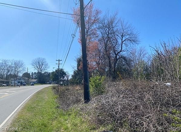 2nd image of 101 Bonita Dr