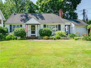 31 Lanark Cres, Rochester, NY 14609