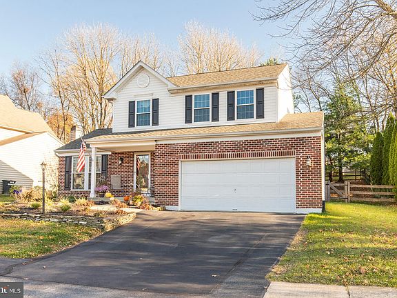 2nd image of 904 Burdette Dr
