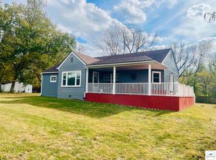 712 W 4th St, Appleton City, MO 64724