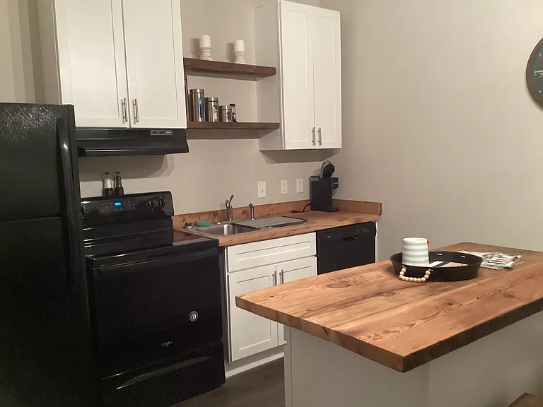 4 S King St #204 — Photo 11