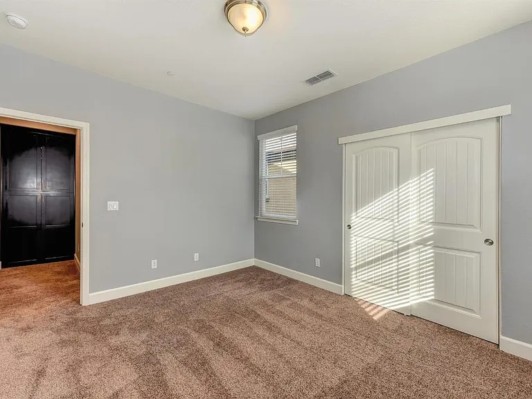 916 Lyon Pl — Photo 20