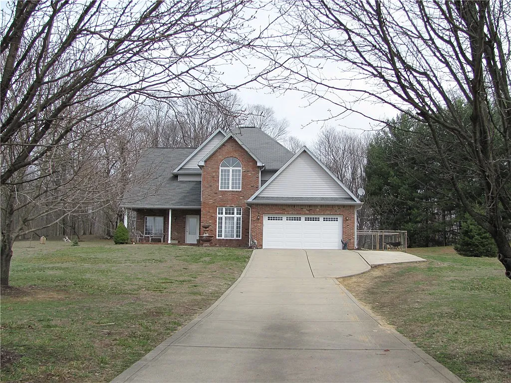 294 Spruce Ct photo 1