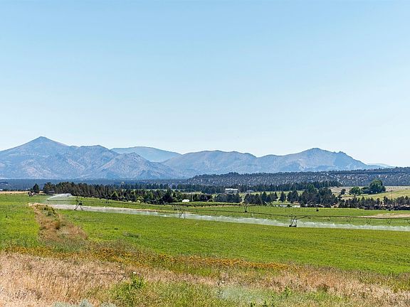 4th image of 70200 NW Lower Valley Dr