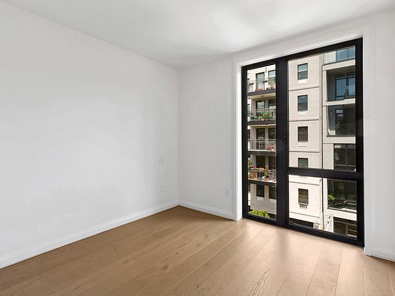 5th image of 51 Saint Marks Pl Floor 2