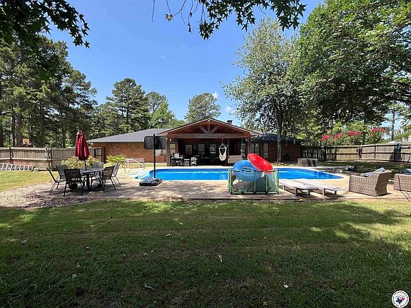 4th image of 203 Woodland Lake Dr