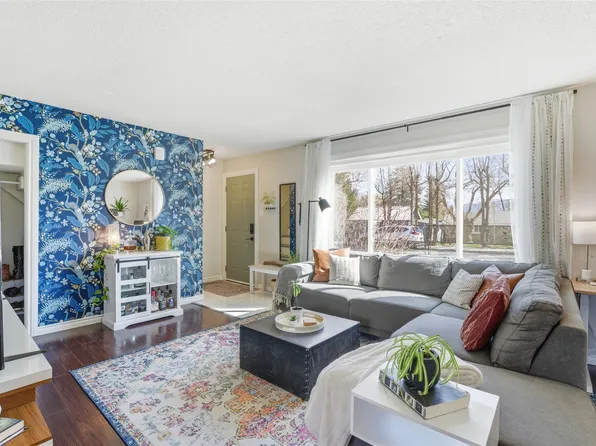 288 Park St, Kamloops, BC V2B 4A7