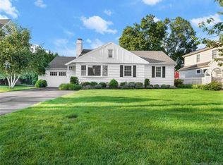 115 Eunice Ave, Fairfield, CT 06824