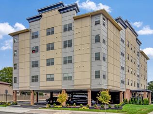 Elizabeth Square, Elizabeth, NJ 07208