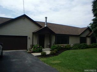 5894 Benning Rd, West Falls, NY 14170