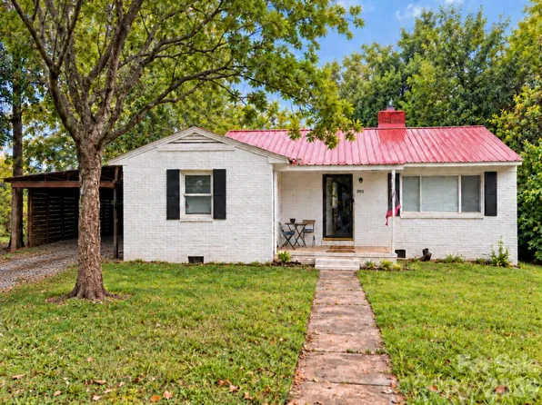 202 E 4th St, Lexington, NC 27292