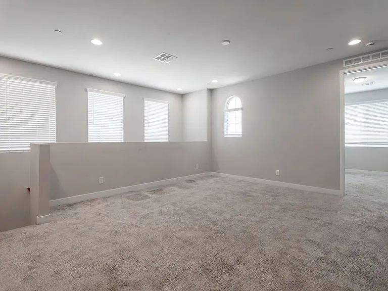 10620 Carnes Ave — Photo 12
