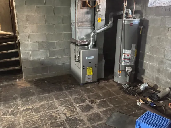 21005 Reimanville Ave, Ferndale, MI 48220