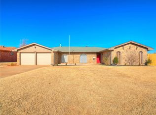 5805 NW 71st St, Warr Acres, OK 73132