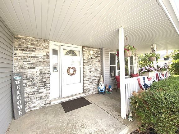 3rd image of 1459 E Cap Cir