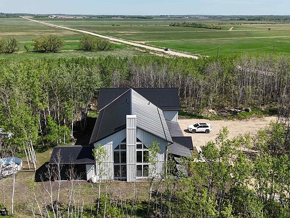 4th image of 48530 Range Road 230