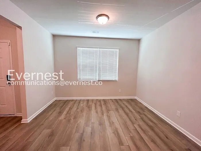 3574 Saratoga Cir — Photo 10