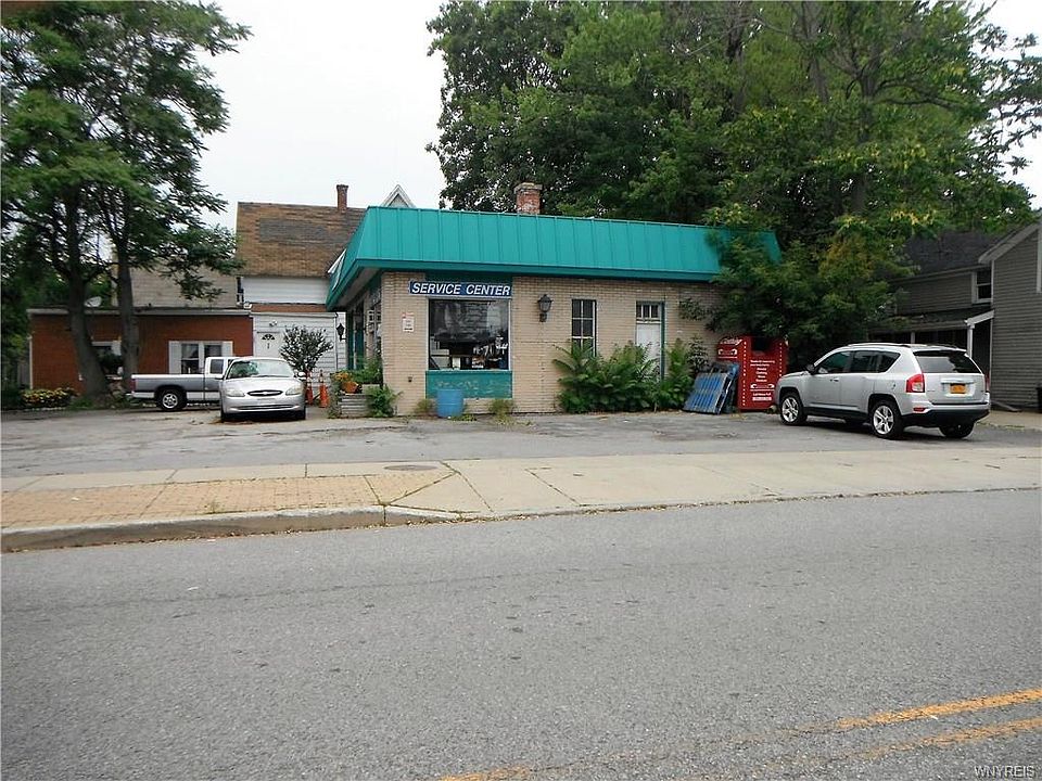 2nd image of 69 Buffalo St