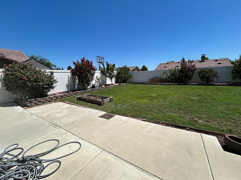 7346 Lower Creek Cir — Photo 27