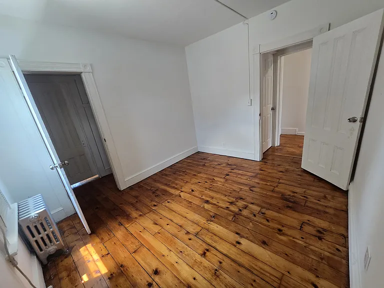 72 Town Hill Ave #1 — Photo 3